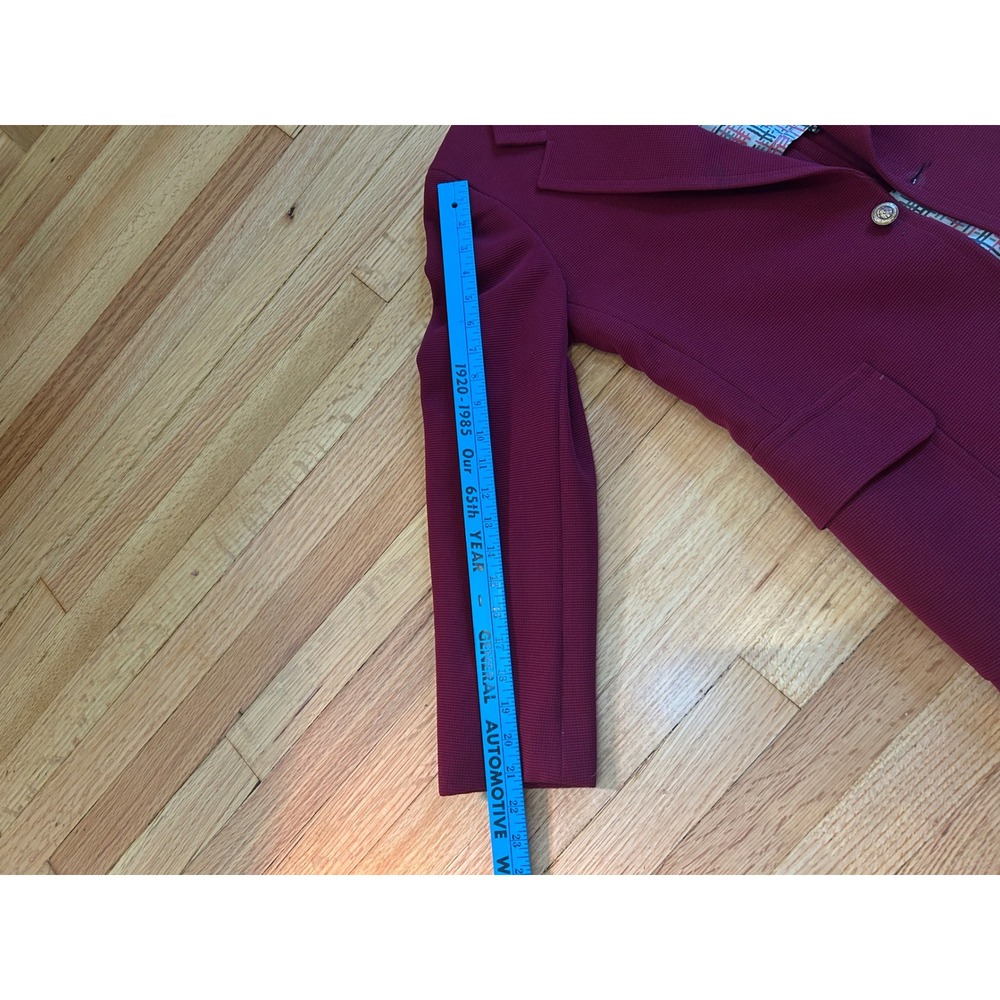 Vintage Cricketeer Famous-Barr Burgundy Textured Blazer Gold Crest Buttons - Picture 5 of 5
